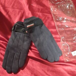 NWT Womens Stylish Fur Lined Navy Blue Gloves
